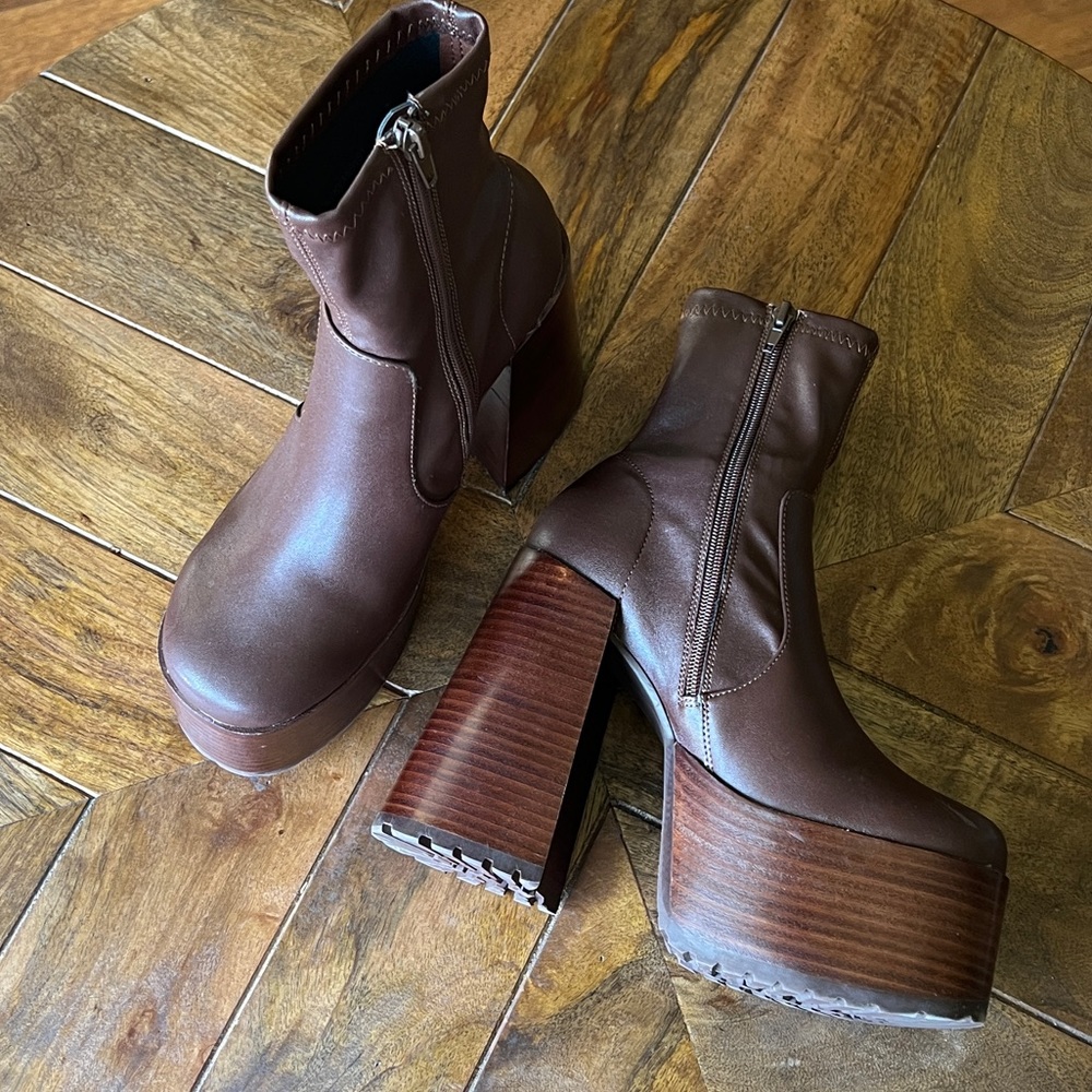 Steve Madden Platform Ankle Boot